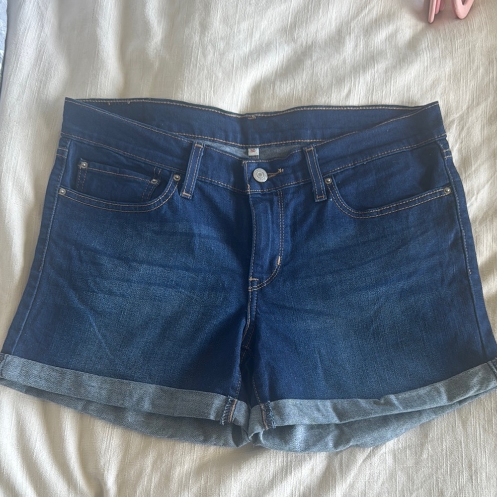 Dark Blue Levi’s Denim Shorts